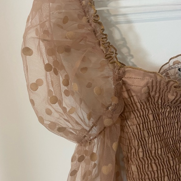 Women’s Nude Polka Dot Sheer Puff Sleeve Top - Picture 5 of 9